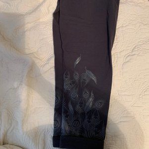 Grey lululemon cropped leggings size 8